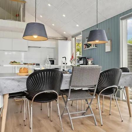 度假居 Beautiful Home In Ebeltoft With Sauna *