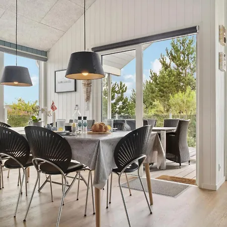 度假居 Beautiful Home In Ebeltoft With Sauna *