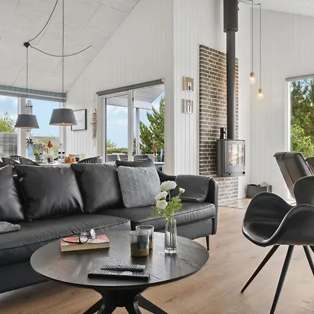 Beautiful Home In Ebeltoft With Sauna 度假居 埃贝尔托夫特